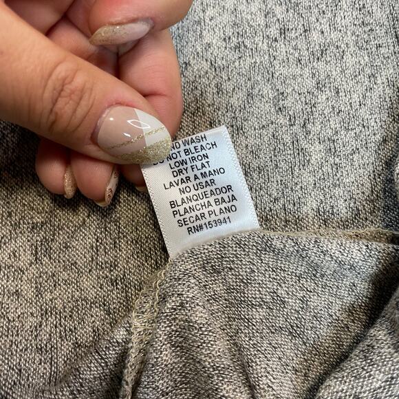 MISIA Cowl Neck Tunic Sweater Side Buttons Gray Heathered Tapered Hem M Women's - Picture 7 of 7